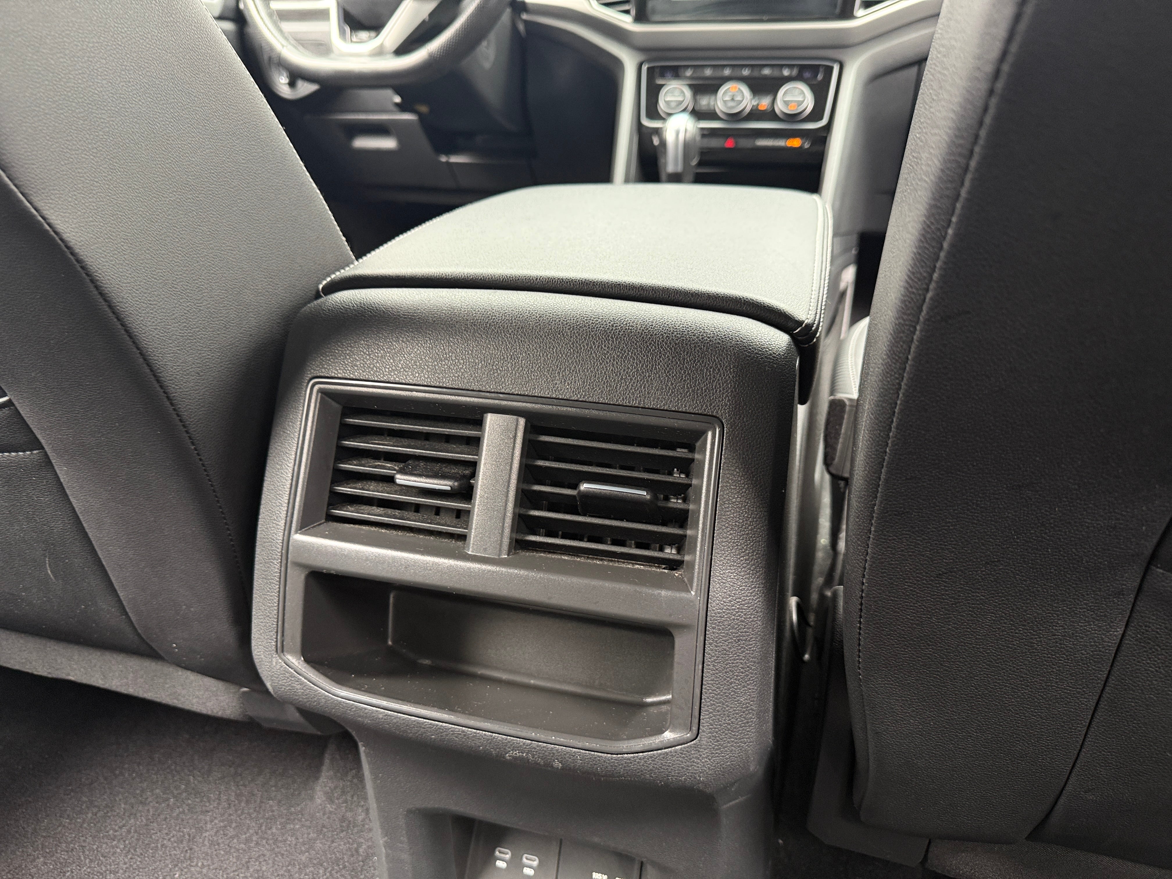 volkswagen atlas cross sport 2023 1V2SE2CA9PC215832 image volkswagen atlas cross sport 2023 1V2SE2CA9PC215832 image